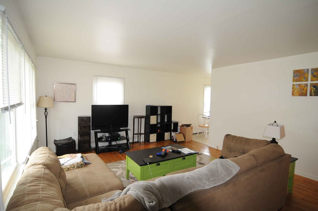 616 Moul Ave - Photo 2 of 9