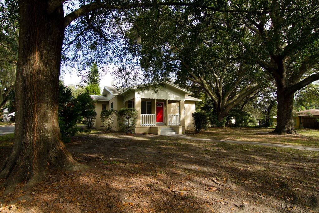 804 E Valencia St - Photo 3 of 5