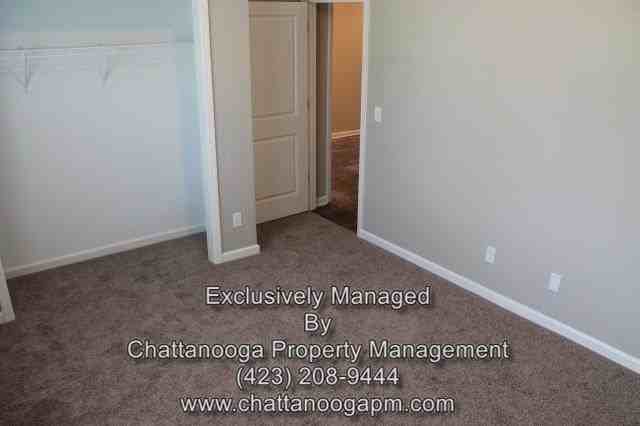 104 Quartz Dr - Photo 2 of 13