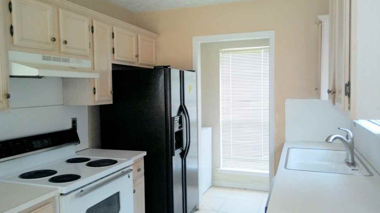 6508 Morning Glory Ct - Photo 2 of 10