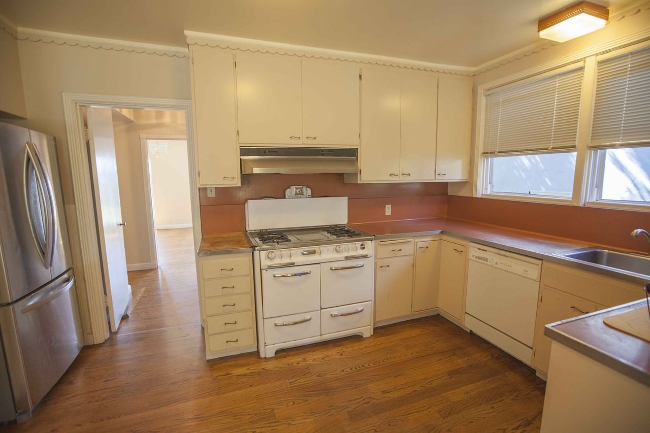 199 Lomita Avenue - Photo 3 of 27