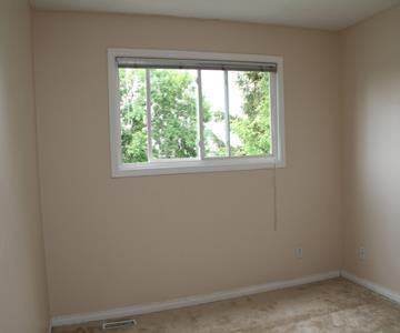 13811 66 St NW - Photo 3 of 4