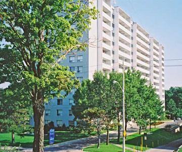 812 King Street W - Photo 2 of 8