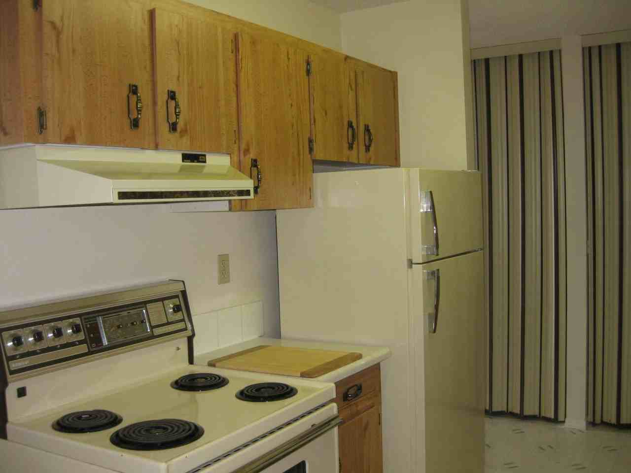 10710 99 Ave - Photo 2 of 5