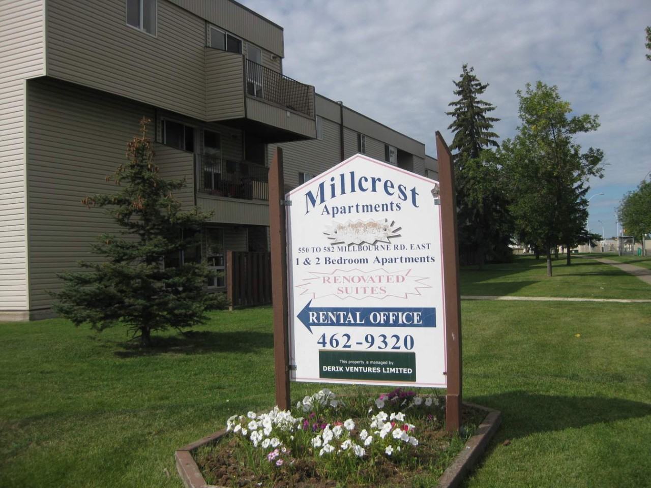 554 Millbourne Rd E Northwest - Photo 2 of 6