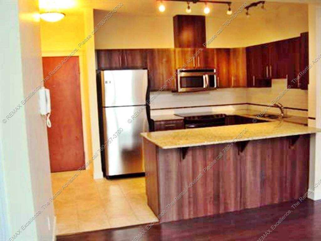 10333 112 Street - Photo 2 of 5