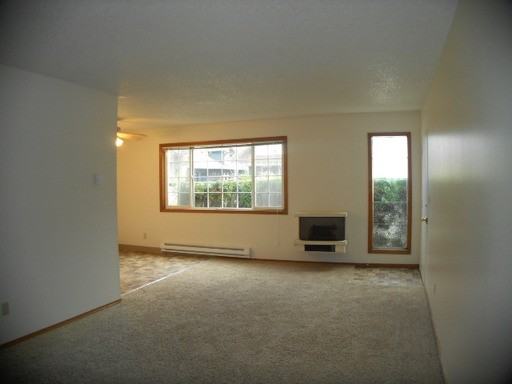 2211 NE 46th Ave - Photo 2 of 10