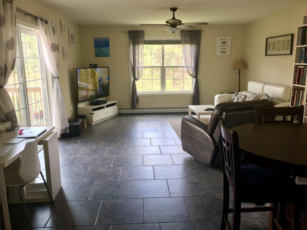 4 Laurel Dr - Photo 3 of 14