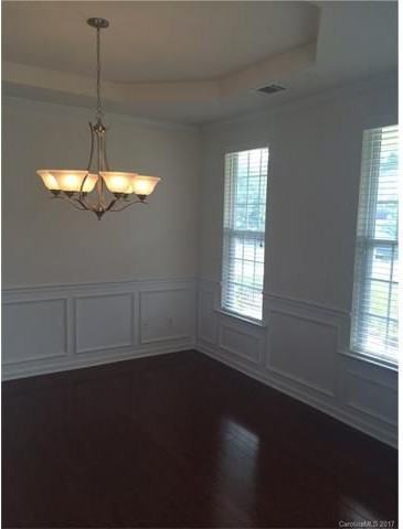 3351 Streamside Dr - Photo 3 of 11