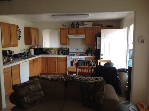 44058 Fern Ave - Photo 2 of 4