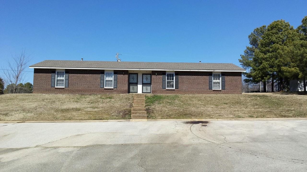 Craighill Townhomes - Photo 3 of 4