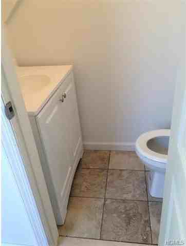 268 N Liberty Dr - Photo 2 of 13