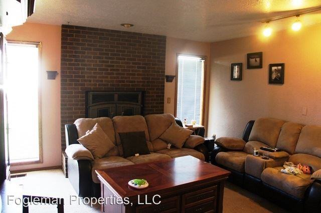 1370 E 8th N - Photo 2 of 10