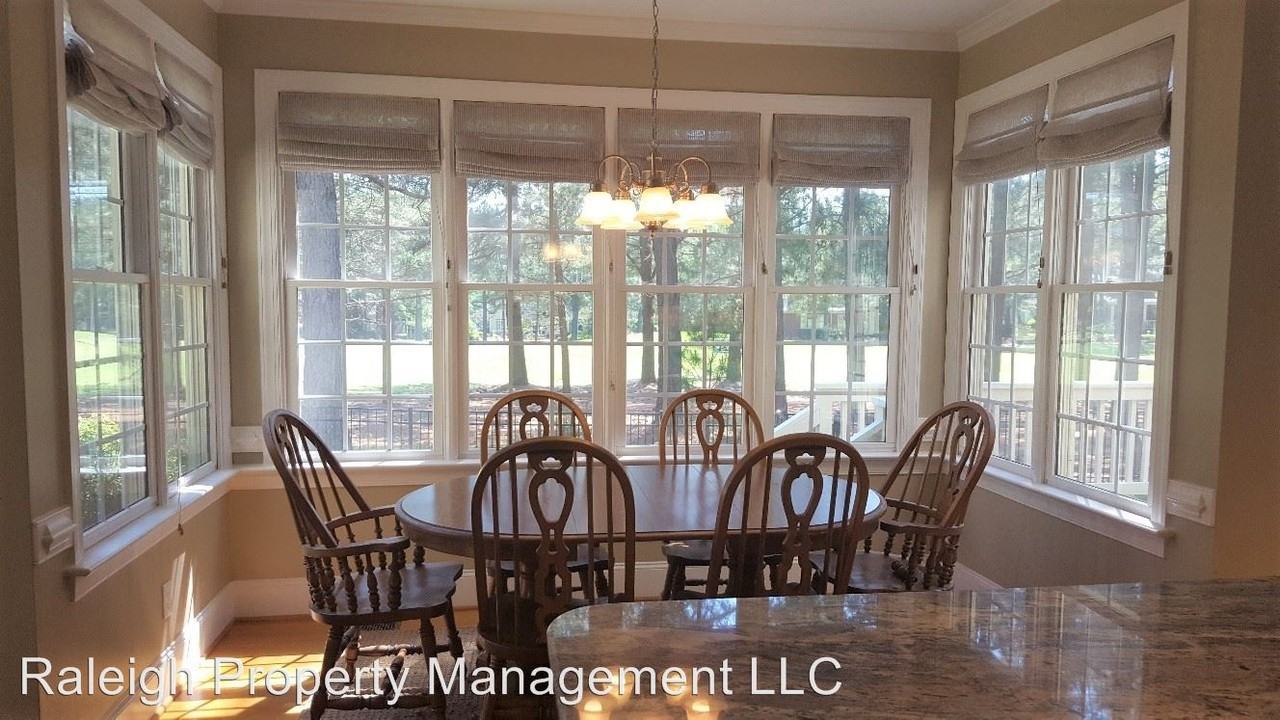 1304 Hartsfield Forest Dr - Photo 3 of 12