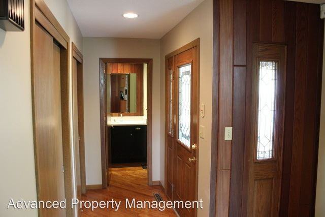 1516 N 10th Ct - Photo 3 of 50