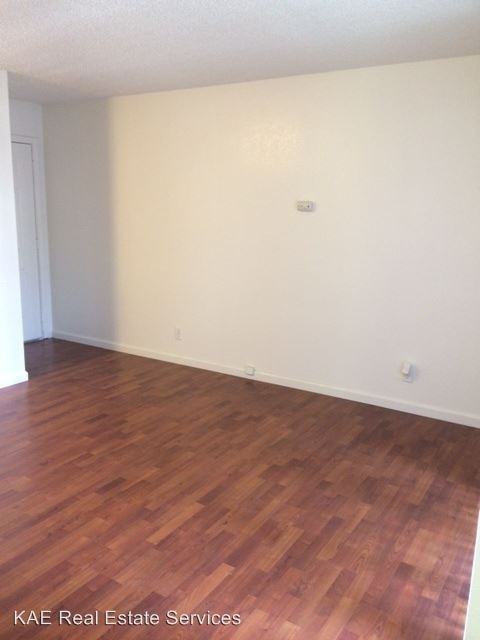 LOIS LUNA (22218/16631/1616) 22218/16631/1616 - Photo 2 of 3