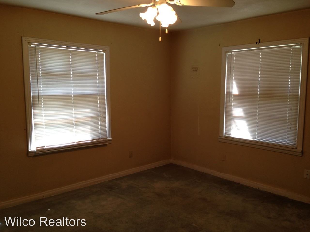 5108 Redbud Ln - Photo 3 of 7