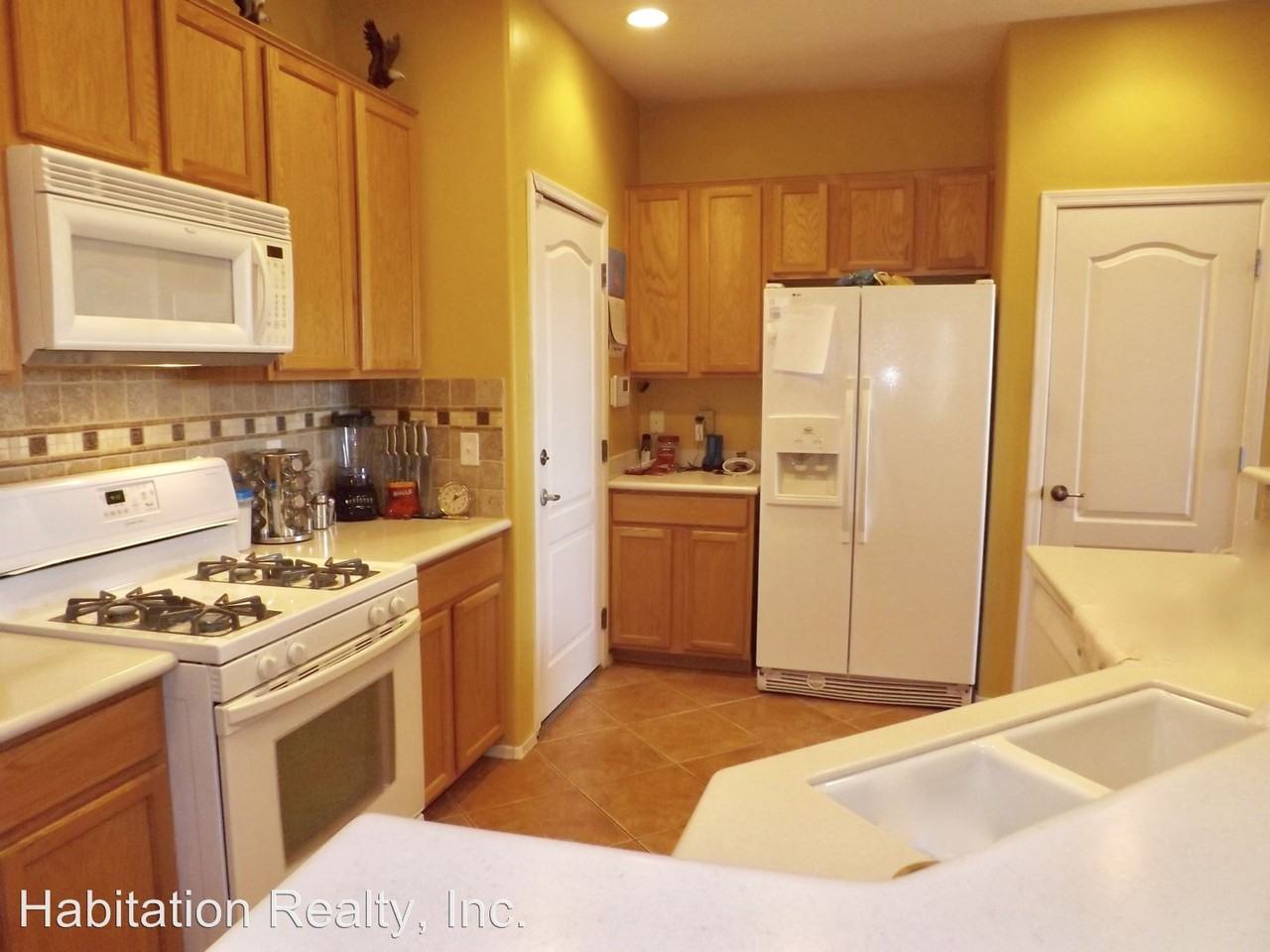 6348 S Ranchers Ct - Photo 3 of 24