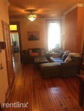 1122 Hudson St - Photo 3 of 9