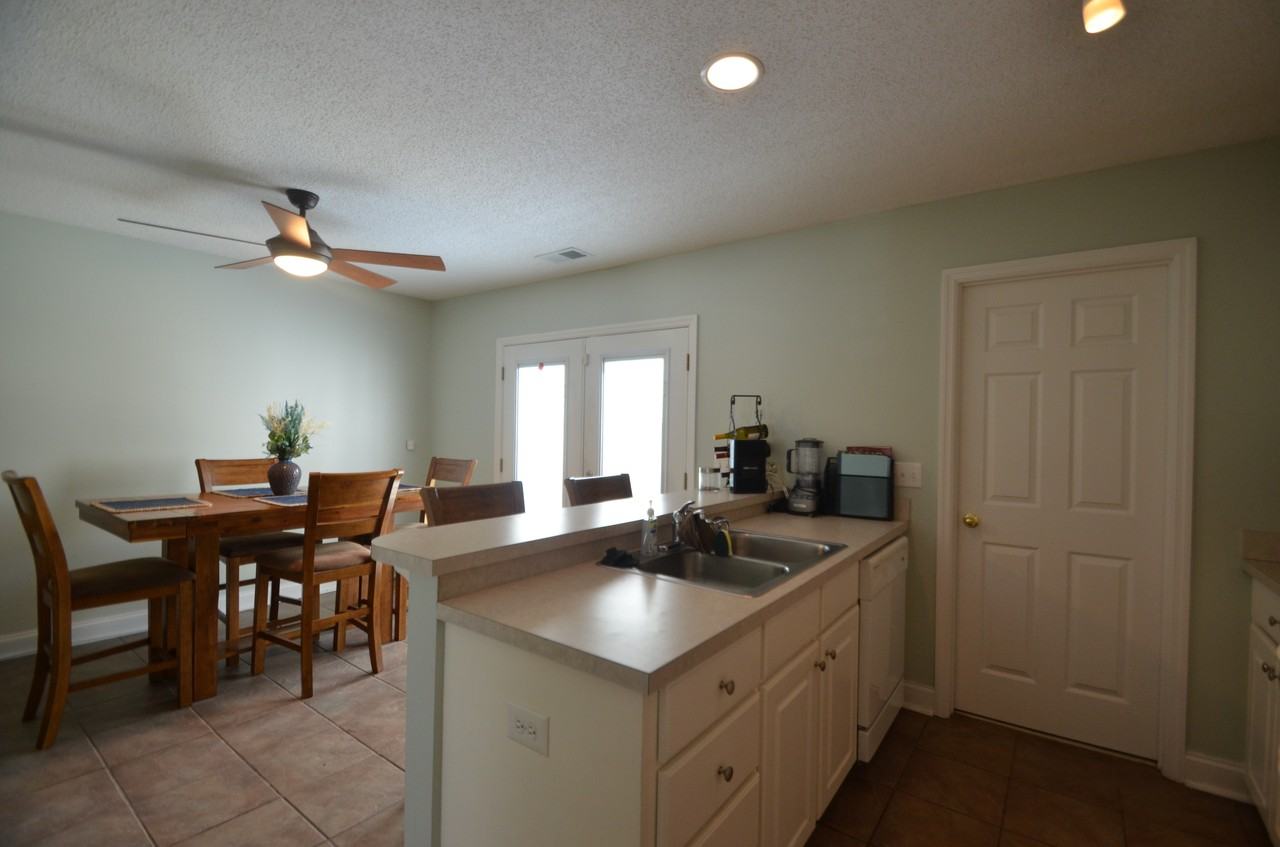 1403 Dove Run Dr - Photo 3 of 7