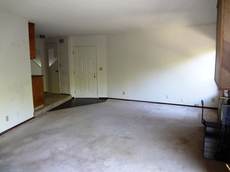 386 Union Ave #A - Photo 3 of 14