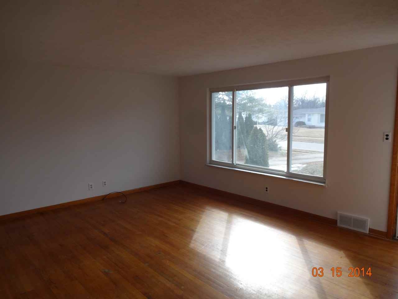 13375 Tomson Dr - Photo 2 of 15