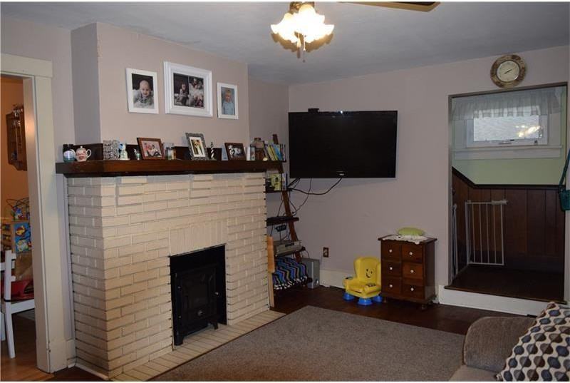 205 3rd Ave - Photo 3 of 18