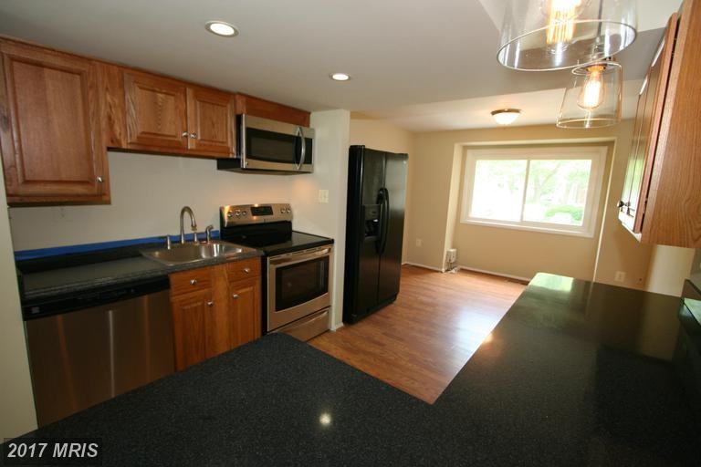 9419 Merryrest Rd - Photo 3 of 18