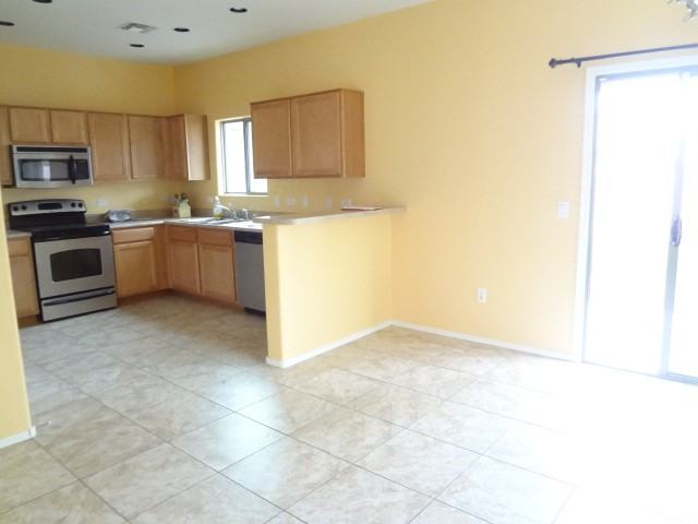 1063 E Mt Shibell Dr - Photo 2 of 4