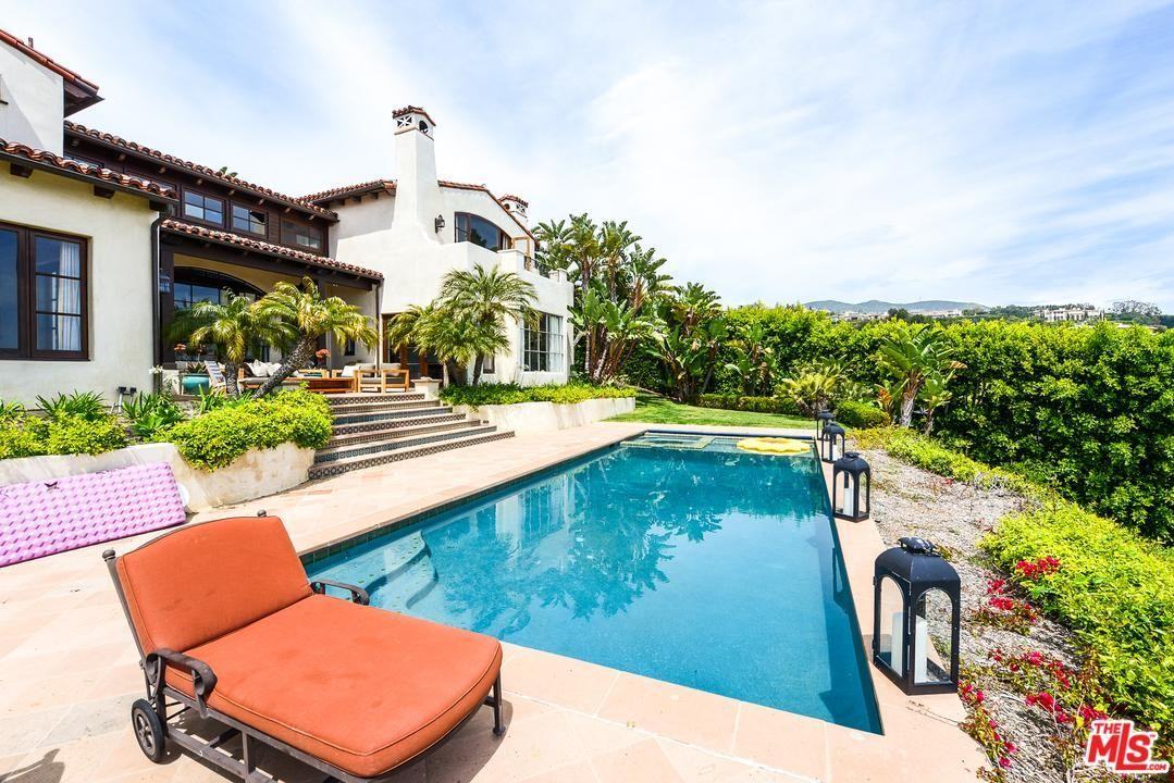 27850 Winding Way - Photo 2 of 33