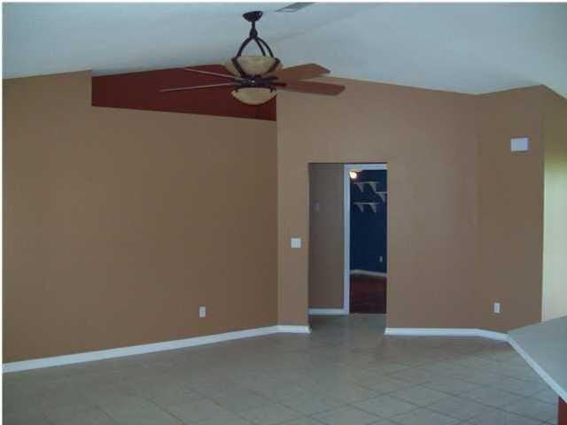 1216 Bartram Ln - Photo 3 of 20