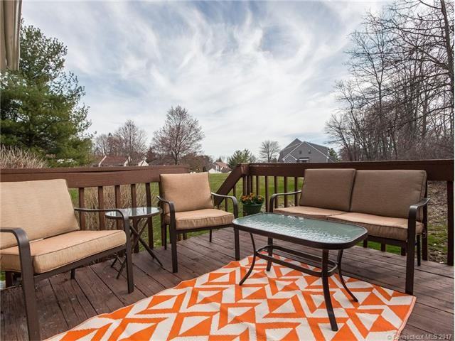 61 Dove Ct #61 - Photo 2 of 36