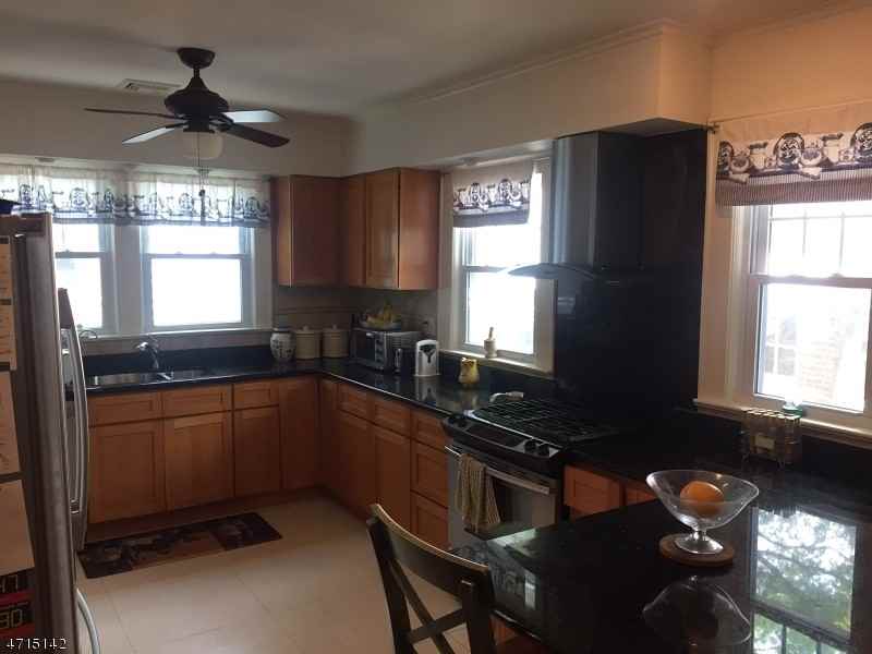 22 Glenwood Dr - Photo 3 of 12