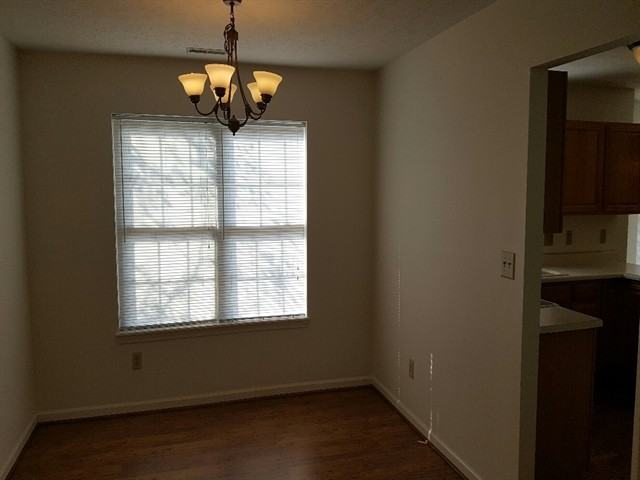 301 Wales Ct - Photo 3 of 17