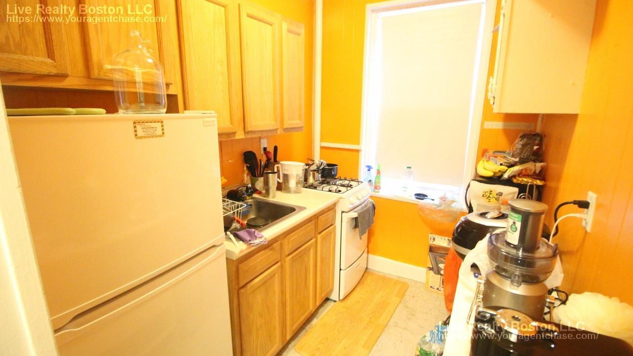 16 Egremont Rd - Photo 2 of 2