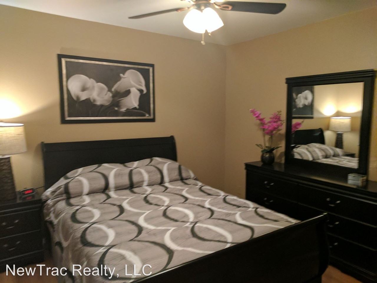 5110 N 82nd St - Photo 3 of 13