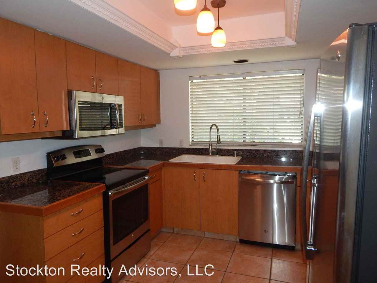 8316 Brandeis Cir W - Photo 2 of 11