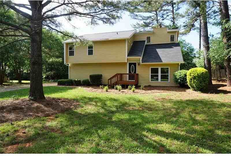 3311 Chastain Crossing NW - Photo 2 of 40