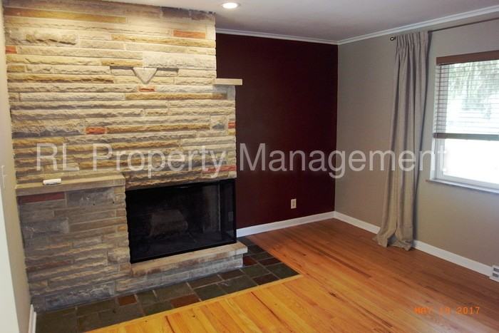 626 Latham Ct - Photo 2 of 18