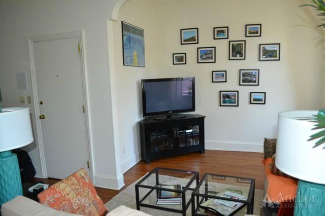 230 E 61st St #4 - Photo 3 of 12