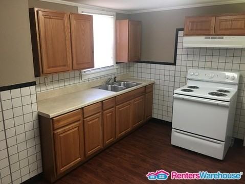 120 Bernhardt Ave - Photo 2 of 13