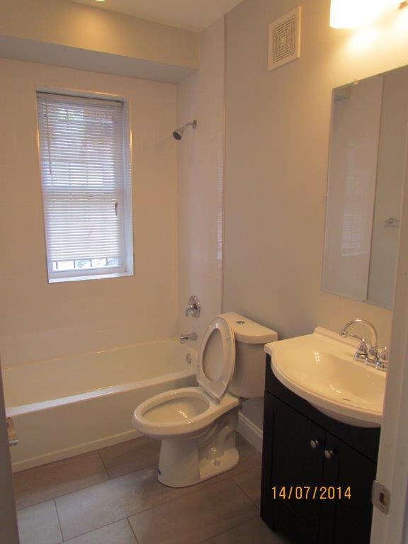 1271 Morse St NE - Photo 2 of 5