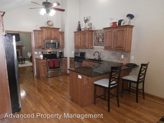 1033 Laussac Dr - Photo 3 of 26