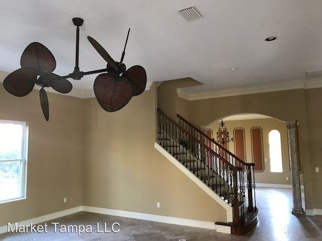 1304 Jumana Loop - Photo 3 of 14