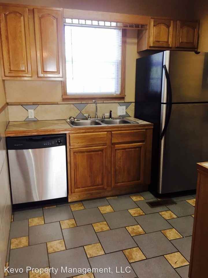 2519 N Douglas Ave - Photo 2 of 7