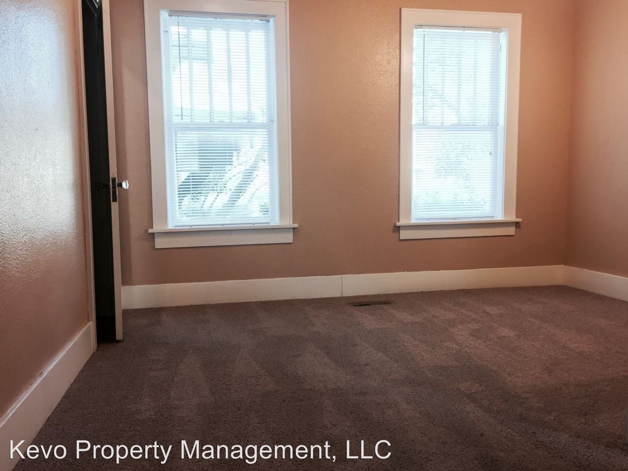 2519 N Douglas Ave - Photo 3 of 7