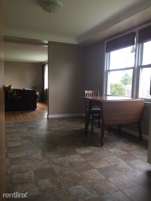 624 Thunder Bay Ave - Photo 2 of 6