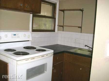 1426 W State St - Photo 3 of 5