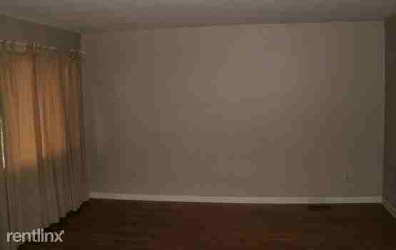 7532 Superior St - Photo 3 of 7