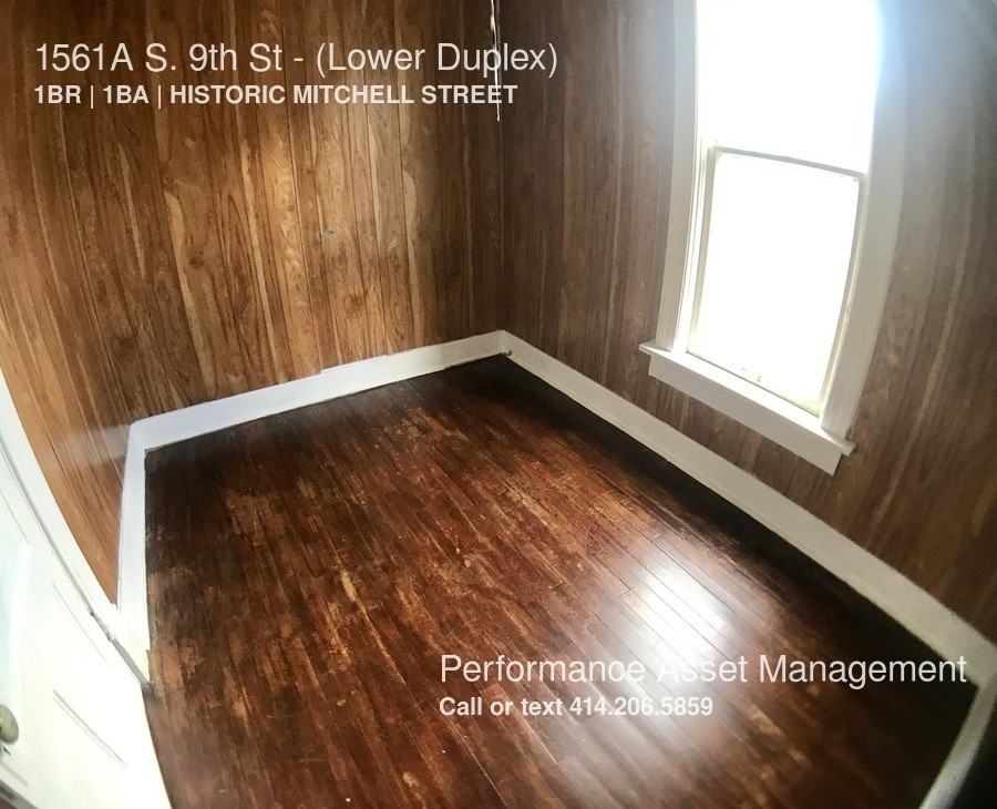 1561 S 9th St - Photo 3 of 5